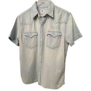 Levi's Men’s Short Sleeve Pearl Snap Classic Western Denim Shirt Light Wash Sz M
